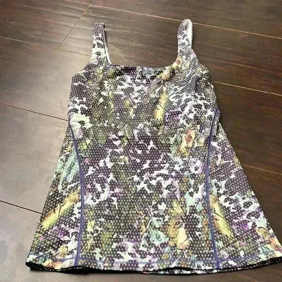 ✨2/$40✨🍋lululemon🍋 | Amala Purple and green  floral iris polka dot tank top - Picture 3 of 9